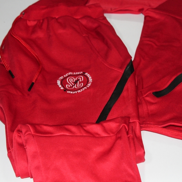 Luxury tec joggersuit - Picture 3 of 3